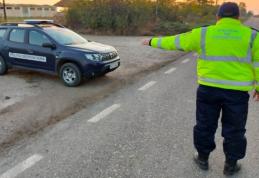 Tânăr carantinat la domiciliu, depistat în trafic fără permis de conducere