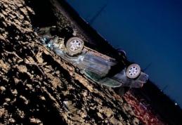 Accident grav la Cucorăni. Un tânăr s-a răsturnat cu mașina după ce a încercat să evite un câine