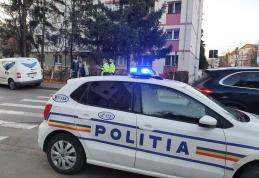 Femeie ajunsă la spital după ce a fost acroșată pe trecerea de pietoni de un șofer botoșănean - FOTO