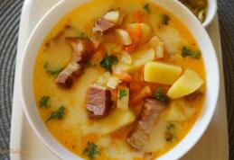 Supă de cartofi cu afumătură