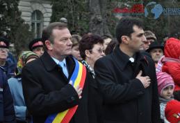 Dorohoi (VIDEO-FOTO): Manifestări de Ziua Naţională cu discursuri, fasole, cârnaţi și vin fiert