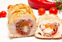 Ruladă din piept de pui cu legume