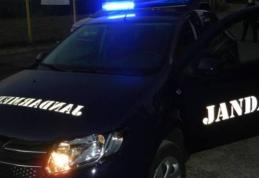 Șapte bărbați urmăriți penal după ce au fost descoperiți într-o mașină în timp ce se drogau