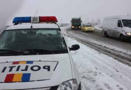 Poliţiştii rutieri recomandă participanţilor la trafic circulaţie în siguranţă pe timp de iarnă