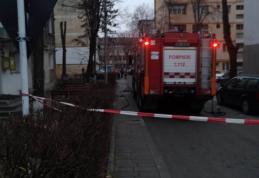 Miros puternic de gaz pe o stradă din Dorohoi după ce o autoutilitară a agățat o conductă - FOTO