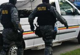 Zece percheziţii în Bucureşti şi în judeţele Botoşani și Iaşi, într-un dosar în care reprezentantul unei galerii de artă este suspectat că a vândut ta