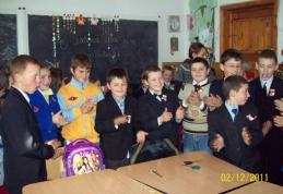 „Copilăria, o lume de basm” parteneriat încheiat între Şcoala Nr. 5 şi Şcoala Nr. 4