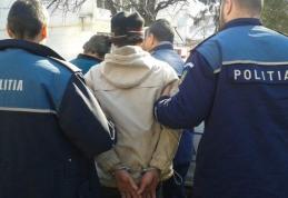 Doi tineri de 20 de ani reținuți pentru lovire și alte violențe