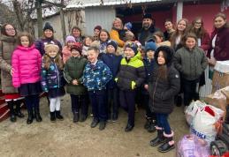 „Bunătatea te face om Mare” – Școala Gimnazială „Spiru Haret”, Colegiul Național „Grigore Ghica” și Bisericuța de Lemn „Vârgolici” din Dorohoi - FOTO