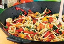 Tăiței chinezești cu legume