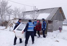 Două familii din Mănăstireni și Negreni au avut parte de o surpriză din partea jandarmilor botoșăneni - FOTO