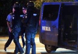 Cinci bărbați descoperiți de jandarmi consumând droguri