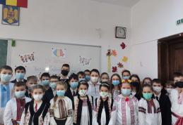 163 de ani de la Unirea Principatelor Române, sărbătoriți de elevii din Dorohoi și Smârdan - FOTO