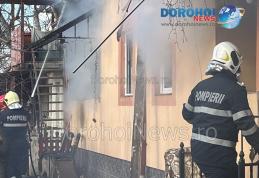 Incendiu izbucnit într-o casă în Dorohoi! Pompierii au intervenit de urgență - FOTO