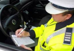 Tănăr depistat în timp ce conducea un moped fără permis
