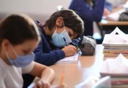 Peste un milion de măști distribuite în școlile din județ