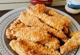 Strips piept de pui cu tărâțe și iaurt la cuptor