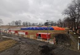 Prefectura Botoșani: tabără mobilă pentru cetățenii ucrainieni instalată în municipiul Dorohoi - FOTO