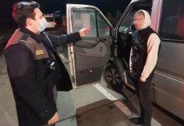 Permise de conducere false descoperite la Vama Stânca