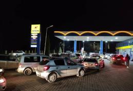 Cozi la benzinării în Dorohoi și în toată țara după apariția zvonurilor despre scumpirea carburanților
