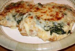 Piept de pui cu spanac și mozzarella