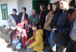 La Viișoara, proiectul „De vorbă cu BUNICII” continuă - FOTO