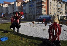 Dorohoi: Ornarea orașului pentru sărbătorile de iarnă este în toi