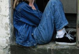 Profesor din Botoșani, reținut după ce ar fi agresat intim trei eleve în vârstă de 13 ani