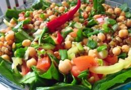 Salată de năut, linte, spanac