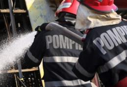 Familie din Fundu Herții rămasă fără acoperiș deasupra capului din cauza unui incendiu