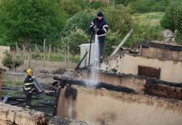 Instalațiile electrice defecte sau improvizate au provocat două incendii în județ - FOTO