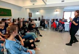 Sesiune de informare la Dorohoi susținută de polițiștii botoșăneni pe tema disparițiilor de minori - FOTO