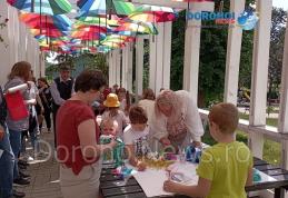 Călătorie în universul copilăriei prin meșteșuguri și culoare - FOTO