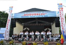 Proiect transfrontalier Dorohoi-Ungheni: Momente artistice de excepție prezentate pe scena din Parcul „Brazi” - FOTO