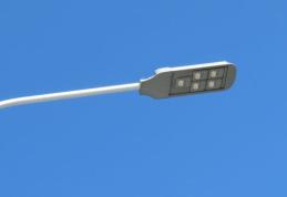 Primim la redacție – Iluminat cu becuri LED, care nu funcționează, pe o alee din Dorohoi