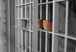 Condamnat la trei ani de închisoare pentru violență în familie