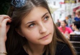 Tânără din Dorohoi, intern la Direcția de Informare și Relații Publice a MApN
