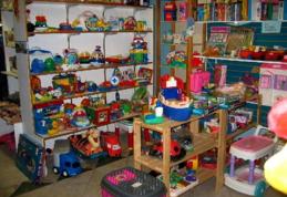 Mare grijă la ce cadouri oferiți celor mici de Crăciun. 50 de tipuri de jucării, retrase de pe piață