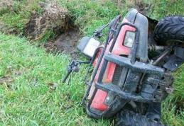 Femeie din Dorohoi rănită într-un accident după ce a intrat cu ATV-ul într-un copac