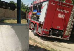 Intervenție dificilă a pompierilor. Bărbat salvat dintr-o fântână adâncă de aproximativ 12 metri