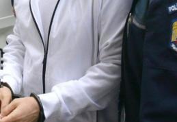 Adolescent arestat preventiv după ce a tâlhărit un bătrân de 78 de ani
