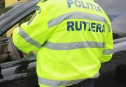 Tânăr prins la volanul unei mașini deși avea permisul suspendat