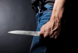 Scene șocante într-o locuință din Botoșani! O femeie a fost înjunghiată de soț. Bărbatul a fost reținut de polițiști