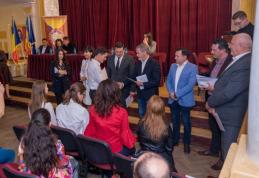 Mesajul unui om de afaceri către politicienii prezenți la „Gala Olimpicilor din Educație”: „Puterea exemplului este cea mai clară lecție”