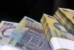 Tânără cercetată după ce a furat peste 40.000 lei de la doi bătrâni