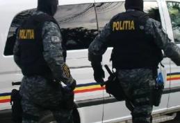 Percheziție domiciliară la Brăești după ce un bărbat este bănuit de hărțuire