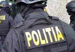 Percheziții efectuate la locuințele unor persoane bănuite de lovire și amenințare