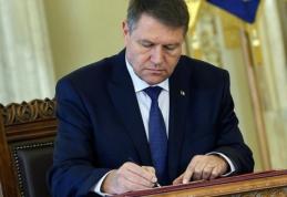 Iohannis a promulgat legea pentru modificarea și completarea Codului Muncii și a Codului Administrativ