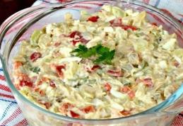 Salata de pui cu maioneza si ciuperci