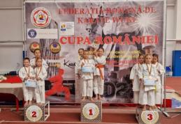 Sportivii dorohoieni, medaliați la Cupa României de Karate WUKF 2022 - FOTO